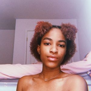 Meet your Posher, Jade